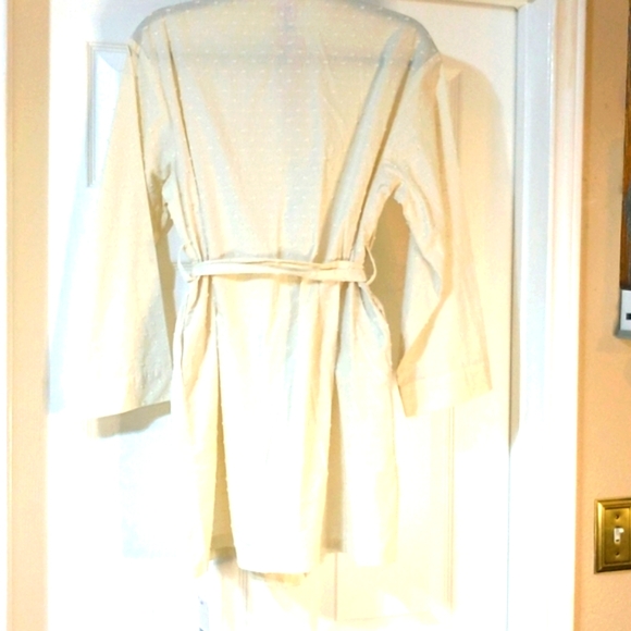 Cream Robe by Savage X Fenty Beauty size xs -s. Pockets. Final Price Drop. - Picture 5 of 6